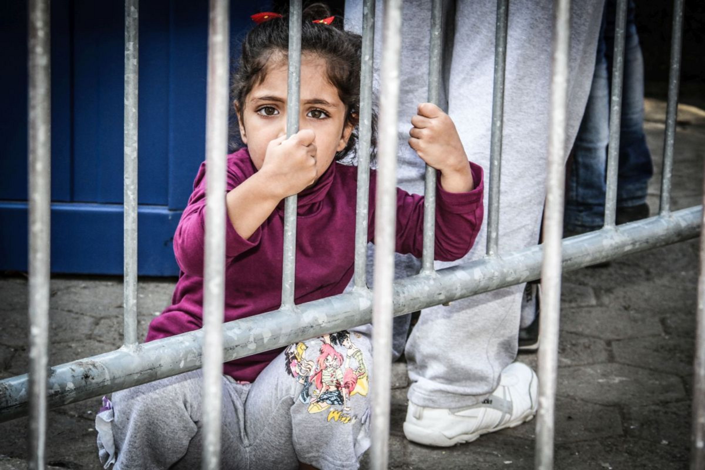 Flüchtlingskind hinter Gitter in Serbien
