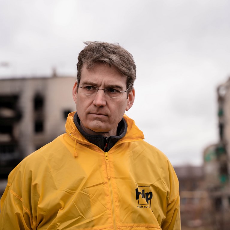 Help-Generalsekretär Dr. Thorsten Klose-Zuber bei einem Projektbesuch in der Ukraine